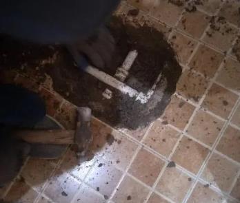 百色市卫生间漏水维修公司为您分享下卫生间渗水如何处理及注意事项